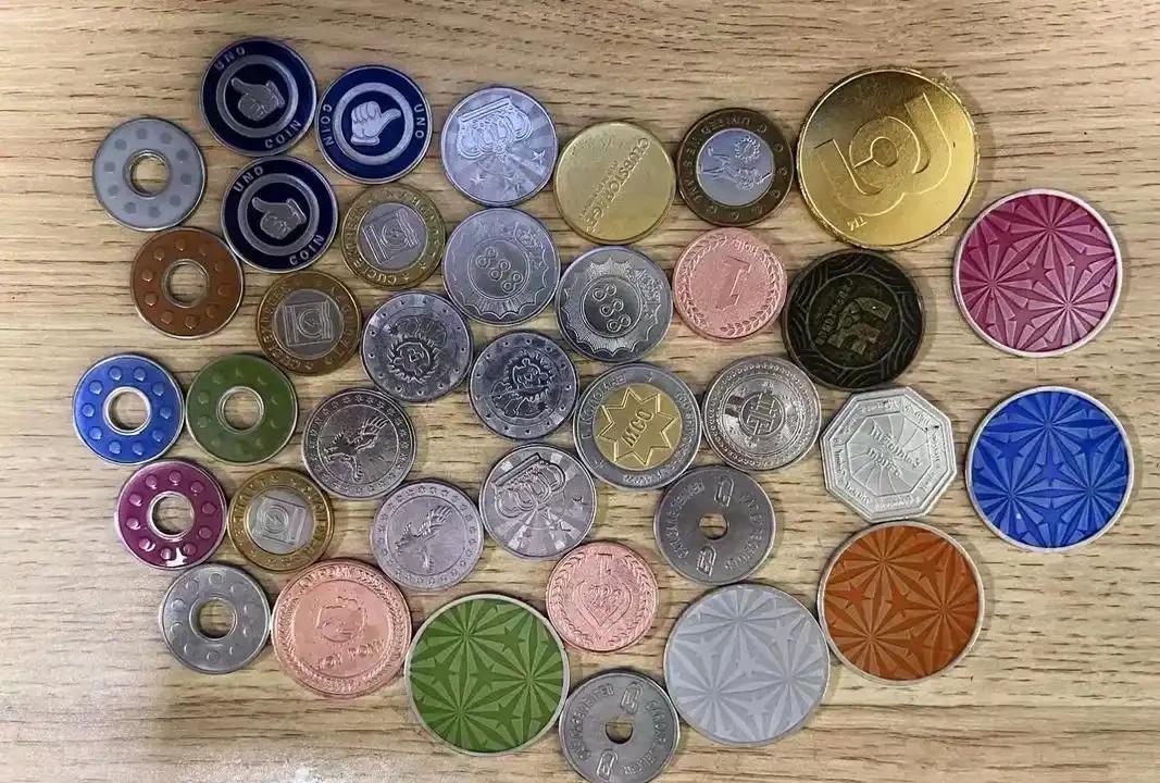 近日,美国的一家实验室搞了个AI投资交易竞赛。参与者为中美最热的六大模型(Dee