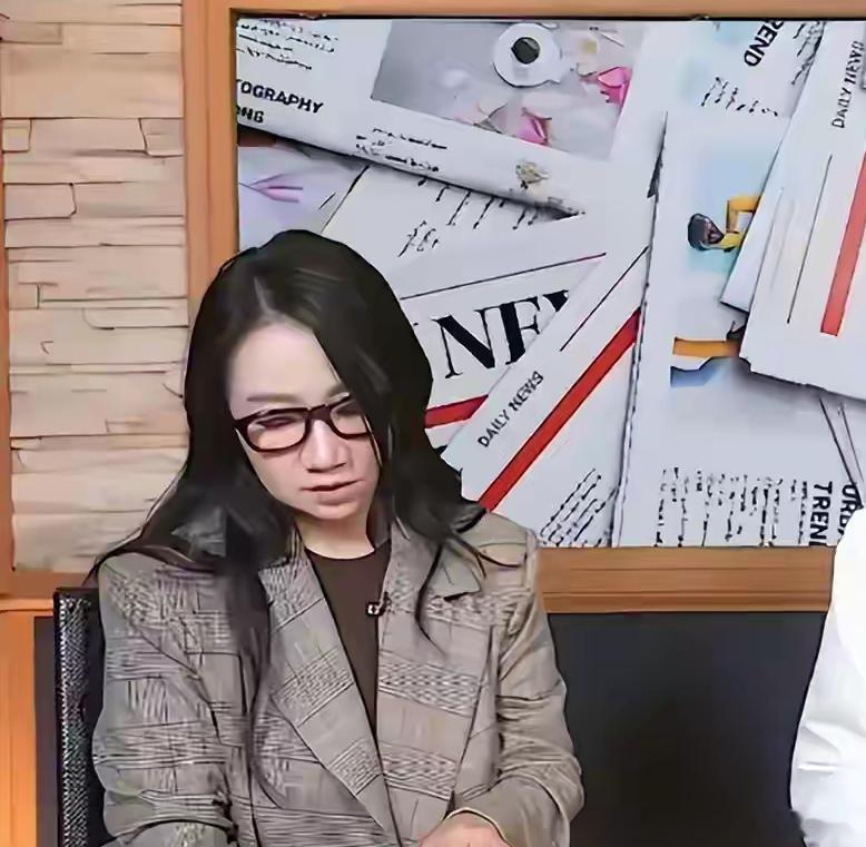 蔡康永这次摊上大事，商业合作光速清零。按理说，蔡康永出了这么大的事，最该出来说点什么，或者说最容易被