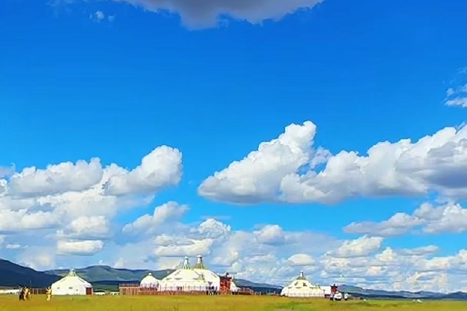 爱一个人能忍住不联系吗？当你喜欢一个人的时候，是不是这样？你能忍住不联系他，
