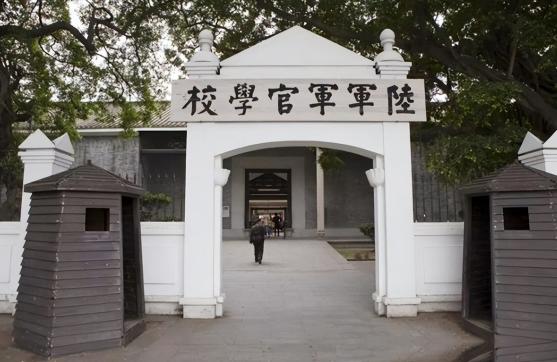 帅化民曾直言，自己以前根本没打算回大陆祭祖，直到真正回到江西老家后才发现，活了几