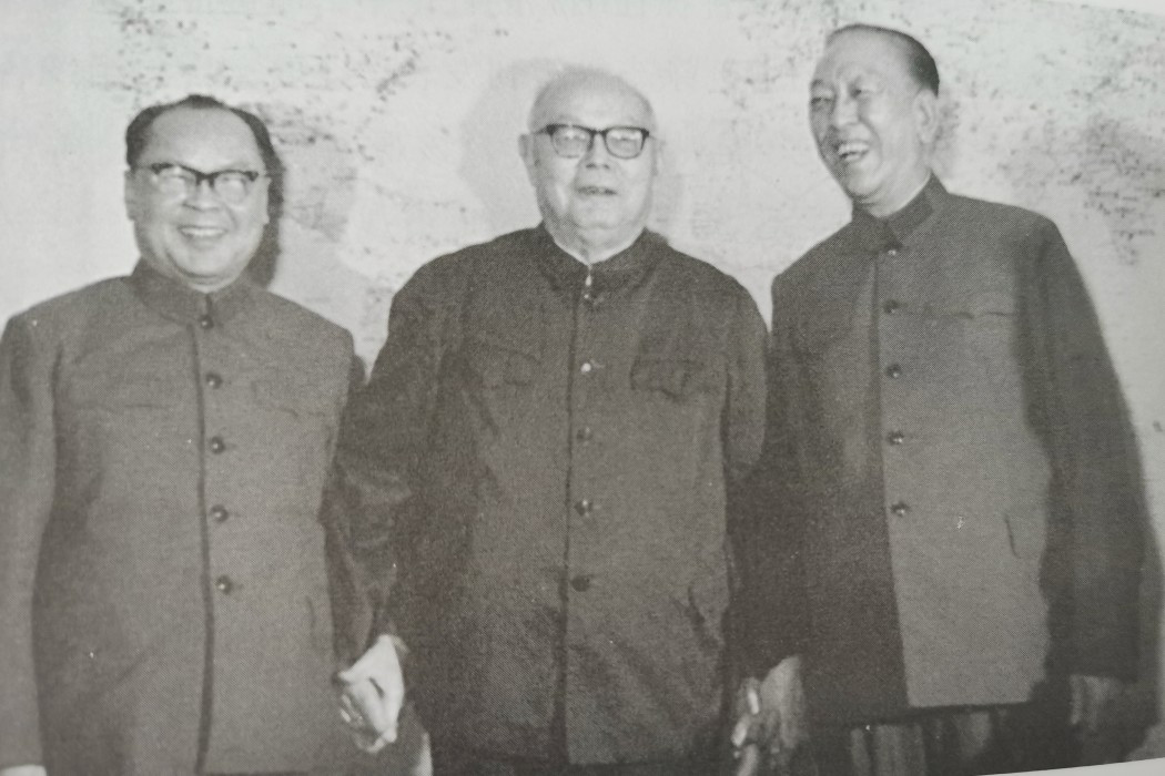 1979年12月，耿飚和韦国清奉命来到广州，向叶剑英元帅汇报关于总参谋长人选的问