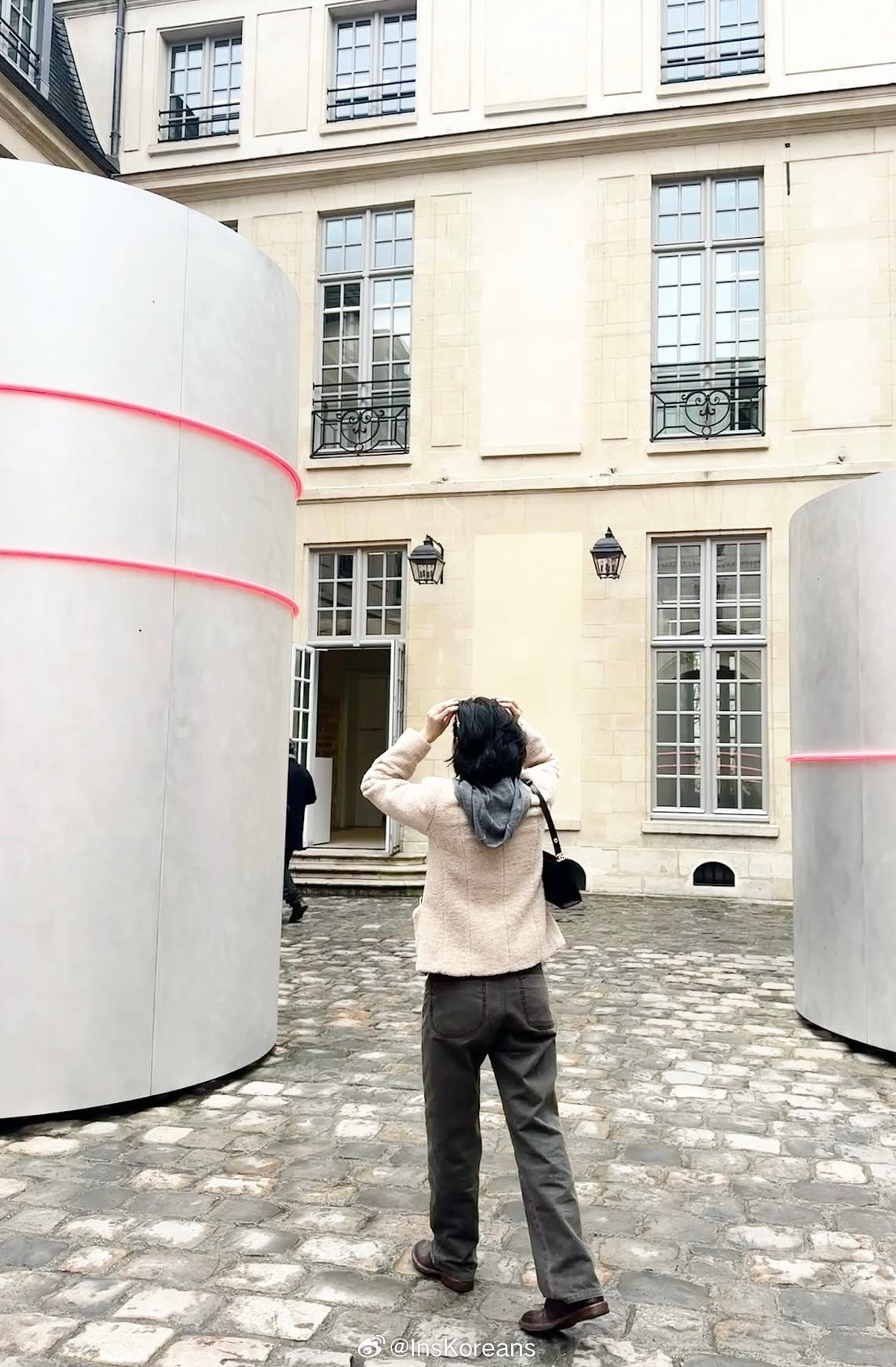 穿搭分享连续更新第2747天韩国时尚女生日常搭配一组金高银的日常穿搭看着特别韩