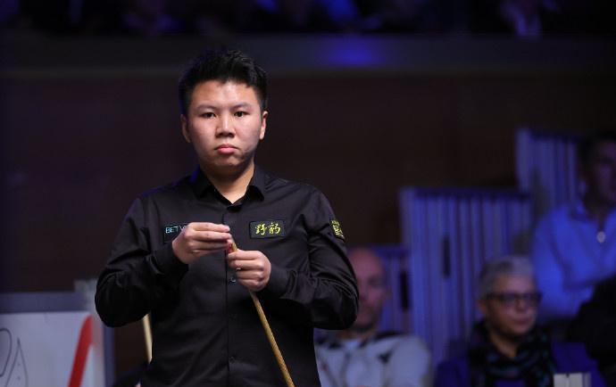 周跃龙vs杰克-利索夫斯基,实力数据对比,2025斯诺克北爱尔兰公开赛!世界排