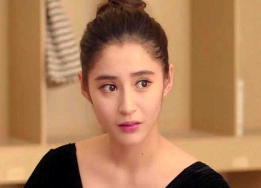 《栀子花开》十年，有人飞升有人退圈。讲真，最让人意外的是宋轶。当年她在电影里