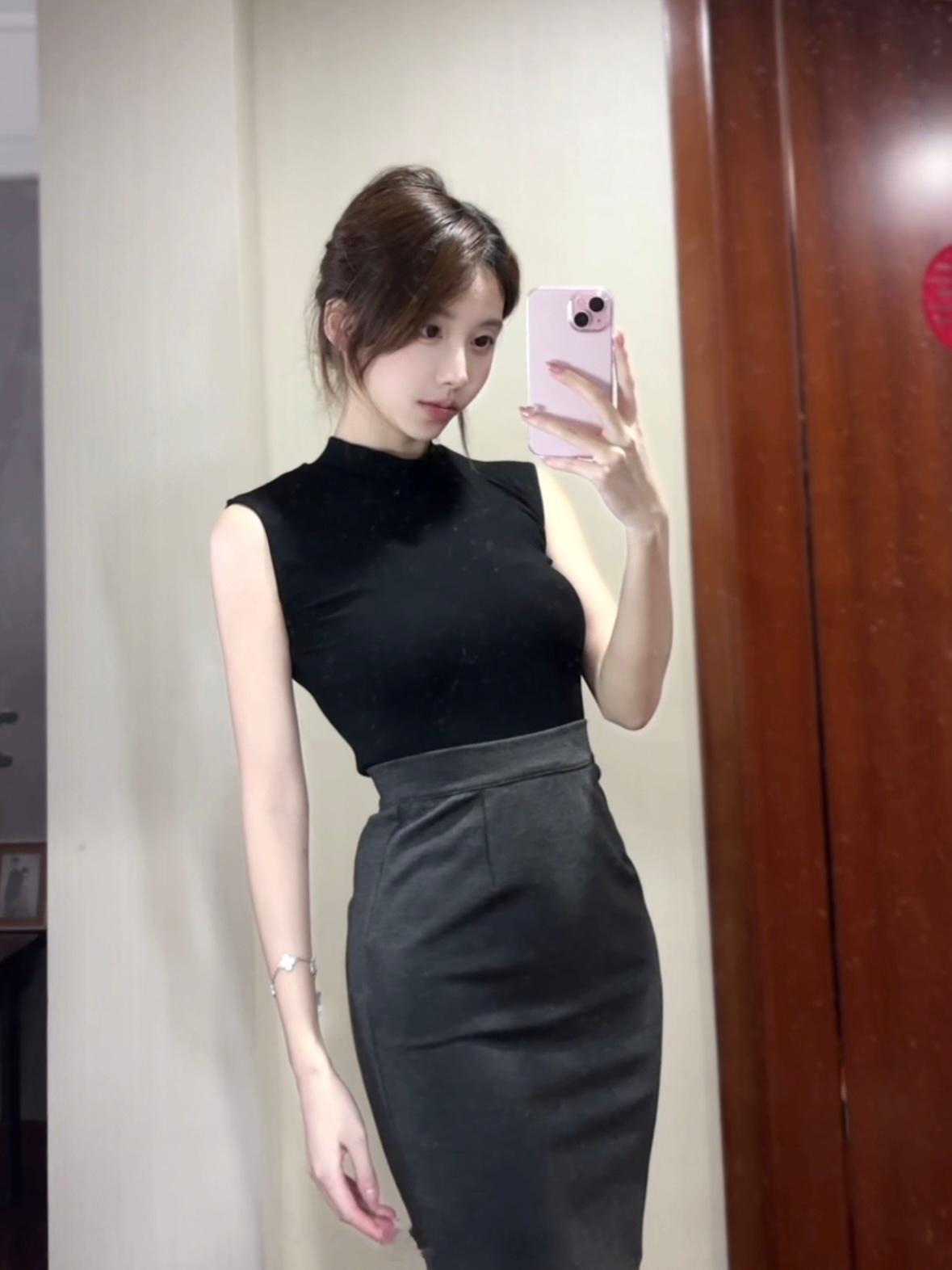 将头发梳成大人模样​​​