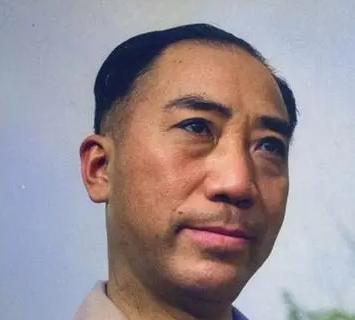 军统老人王蒲臣说，他在特务处刚当秘书时，戴笠动不动打电话来，故意问某个人的电话号