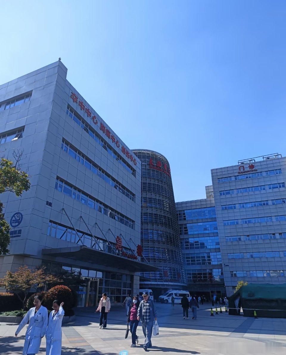 医院案例上海长海医院:报数587首先，这个医院的话，阴气并不重，从开始建的时候就已经布局过了，里面有