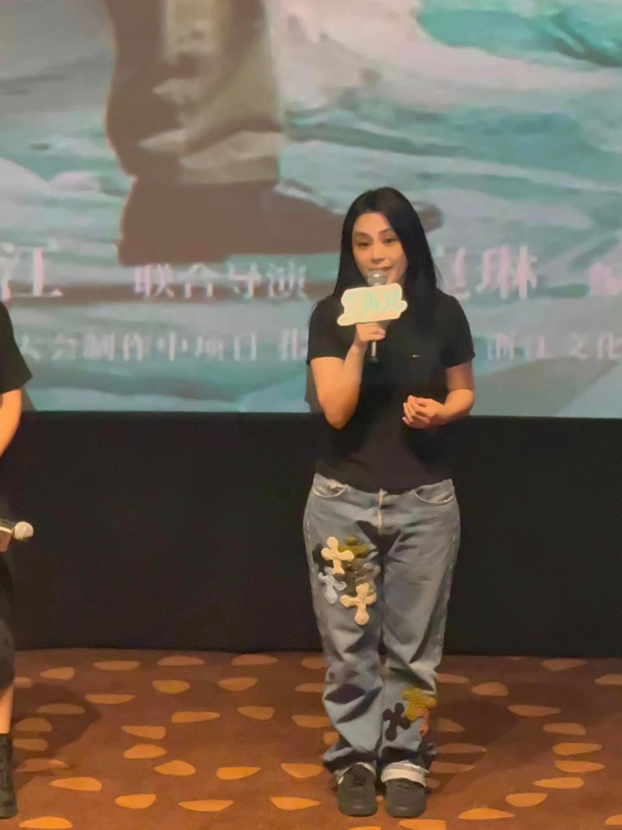 阿娇让我看到每个中女的身材焦虑​​​