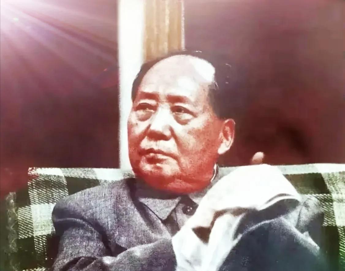 毛主席说的没有错！今天，毛主席说的话不是应验了吗？伟人毛主席的远见卓识，真的令人