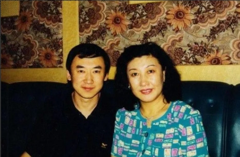 2005年，高秀敏突发心脏病去世，留下了长春、北京、珠海的7套房产和百万存款。同