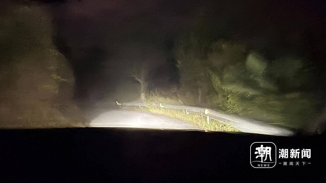 记者手记|凌晨四点半, 跟着“吹牛书记”摸黑爬山