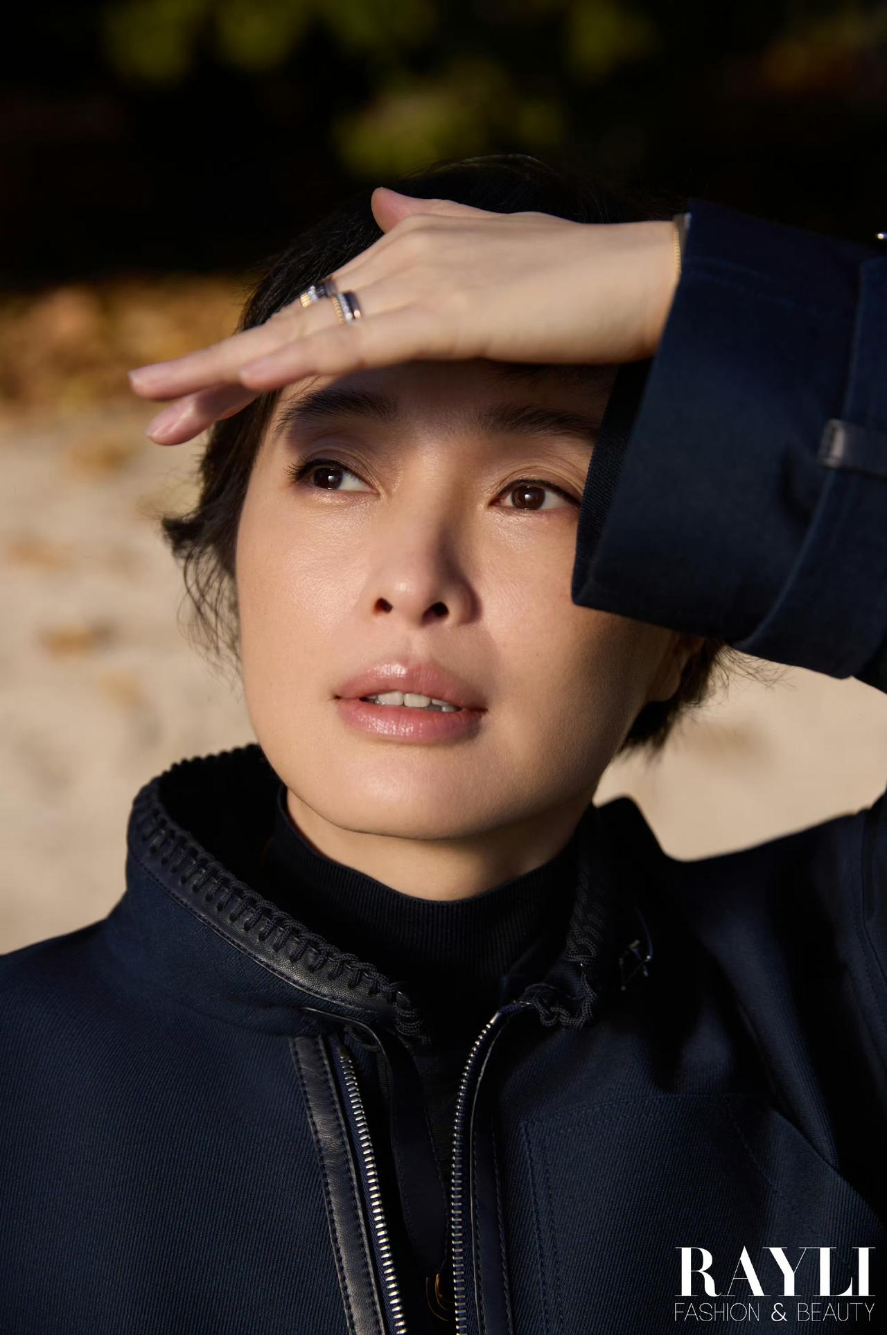 吴越现在的状态变化也太大了吧，气质越来越沉稳高级，整个人都透着不一样的韵味。​