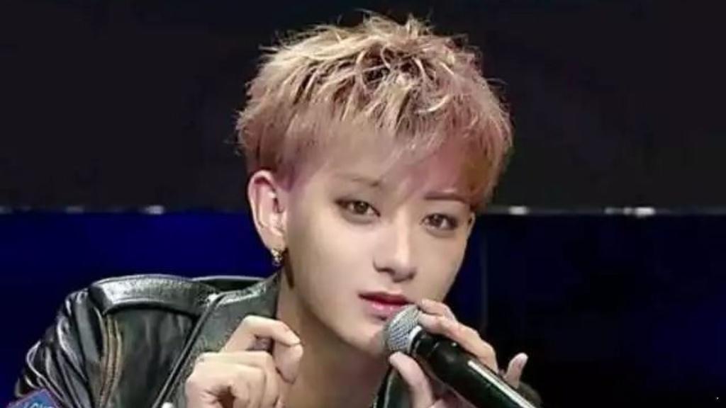 黄子韬在与人相处时，并不排斥轻松的玩笑和互动。然而，这些互动大多建立在双方关系亲