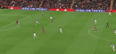 克洛普乃至上赛季的斯洛特踢的足球好像一直都是简单直接极具穿透力的，这赛季是怎么了