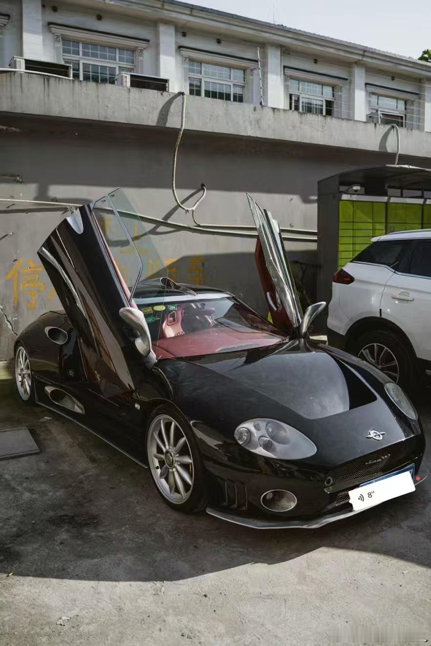 世爵C8神车，纯手工打造中置引擎，艺术品，收藏级别