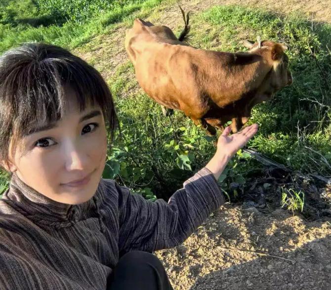 杨幂和欧豪主演的《生万物》最近真的火爆了，但我却发现其中有一点非常神奇。《生万