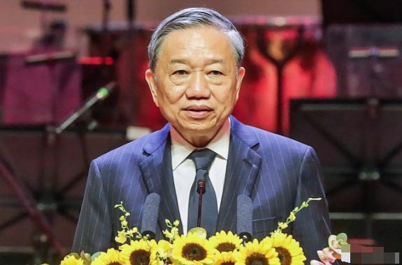 越南主动喊中国谈3月13日，中国外交部发言人宣布：应越南方面邀请，中国外交部