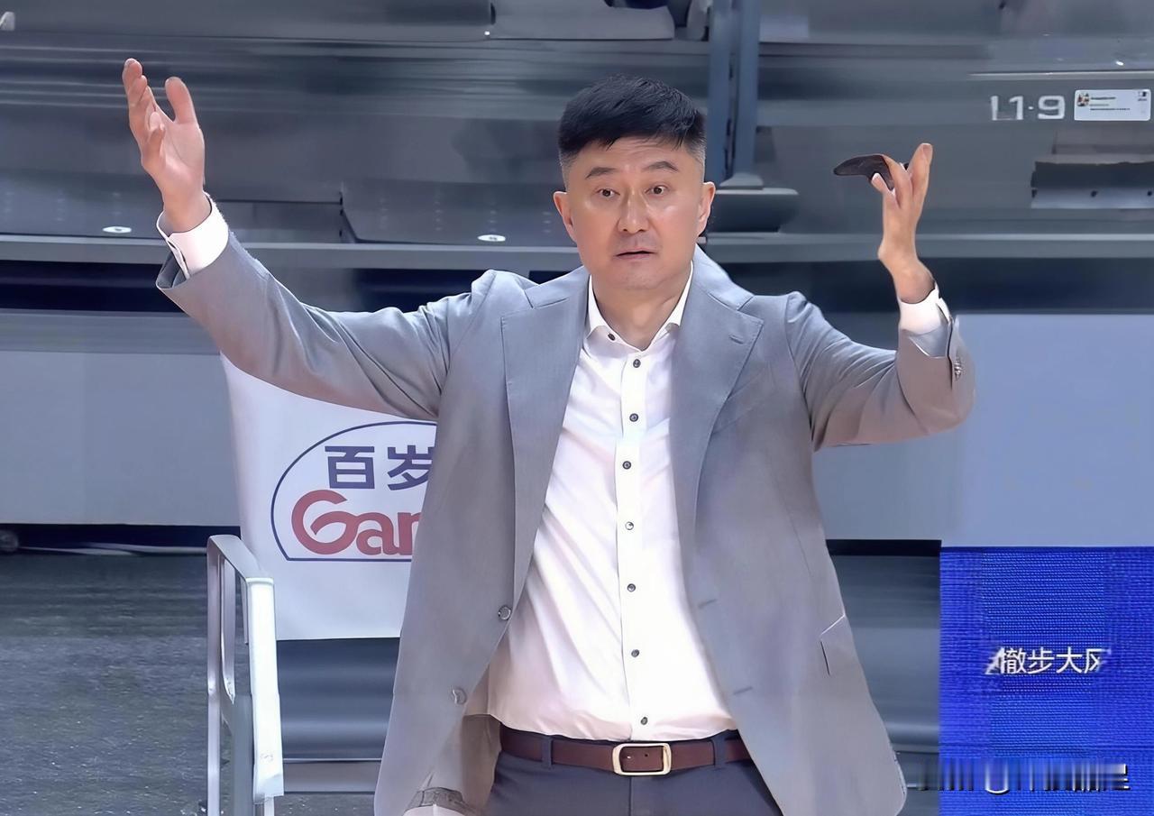 广东宏远今晚在主场以83-95爆冷输给福建队，杜锋的临场指挥是最大败因！1.对