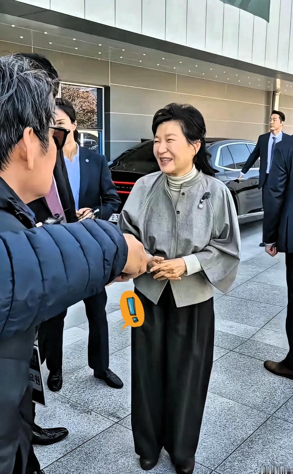 🔥尹锡悦求死刑！朴槿惠沉默背后，哪是解气根本是看透韩国政坛的荒唐！消息传