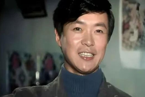 1983年，演员迟志强在南京拍戏，遇到了刘晓庆等人过来演出，临走时，刘晓庆问迟志