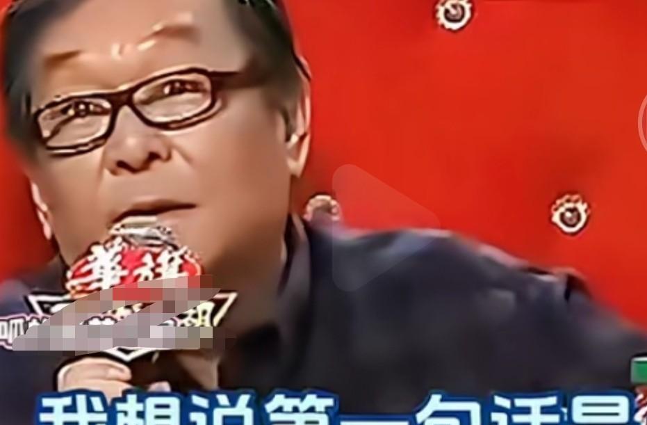 张伯鑫2011年参加天津卫视《笑傲江湖》的时候，评委就曾暗示过他。张伯鑫当时表