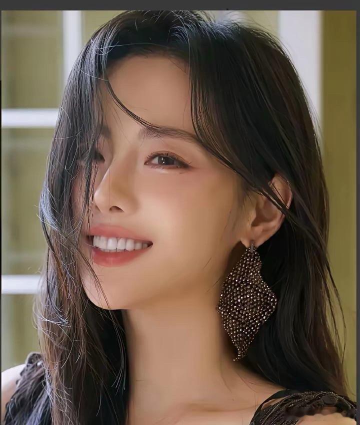 我有种强烈的预感张嘉倪大概率就是买超这一生失去的最美丽的女人在成都的奢侈品活动上