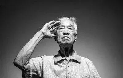 1940年夏，吴满堂他们营牺牲了40多人，从黄昏一直打到天亮，才用炸药包把碉堡炸