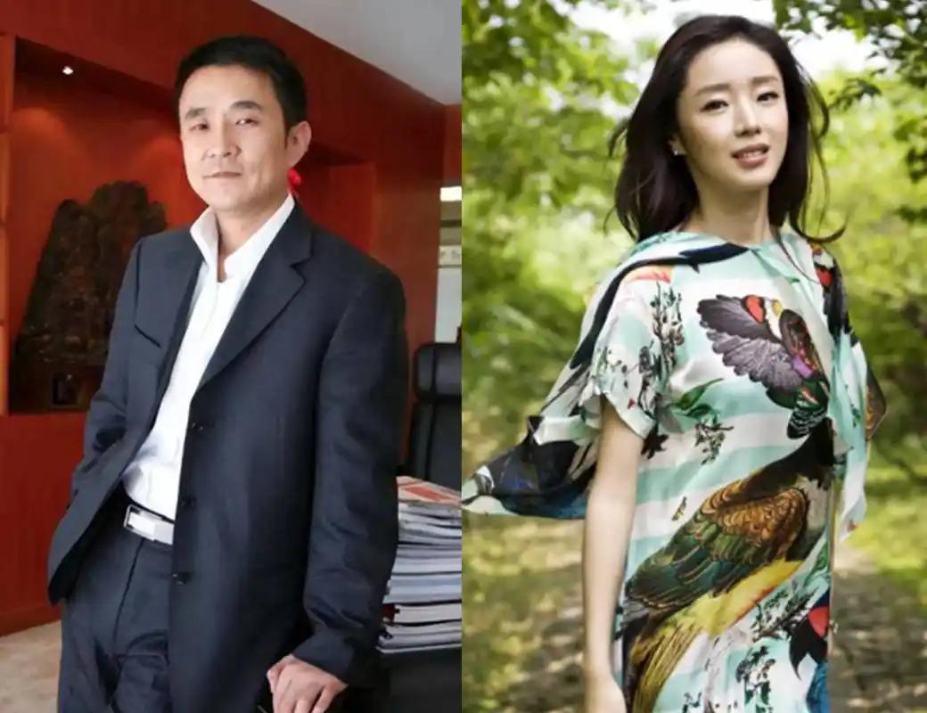 曾被张艺谋力捧，火后与富豪卷款61亿逃亡国外，如今的她过得如何。 主要新