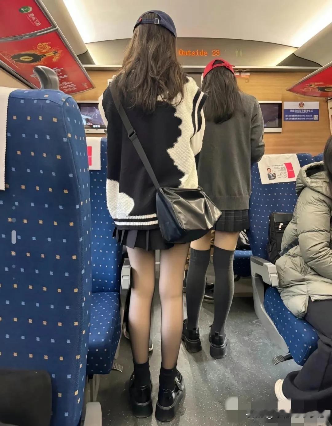 刚刚上车，出去一趟，下午回来