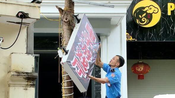 越南多地整治外文招牌，中文被特别关注。越南北宁、岘港、芽庄等地近期集中整治外文