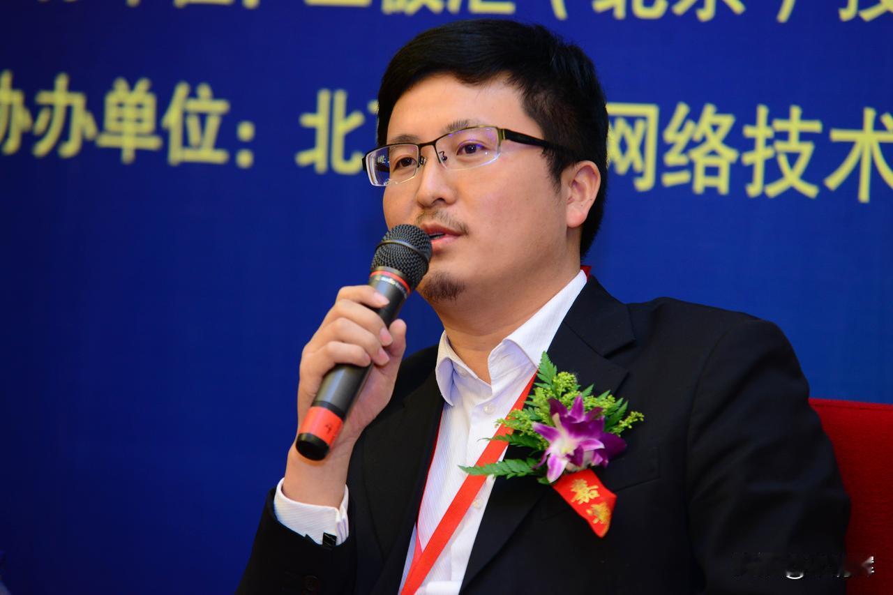 近期农商行对村镇银行的吸收合并，是在国家金融监管政策主导下，一场旨在优化农村金融