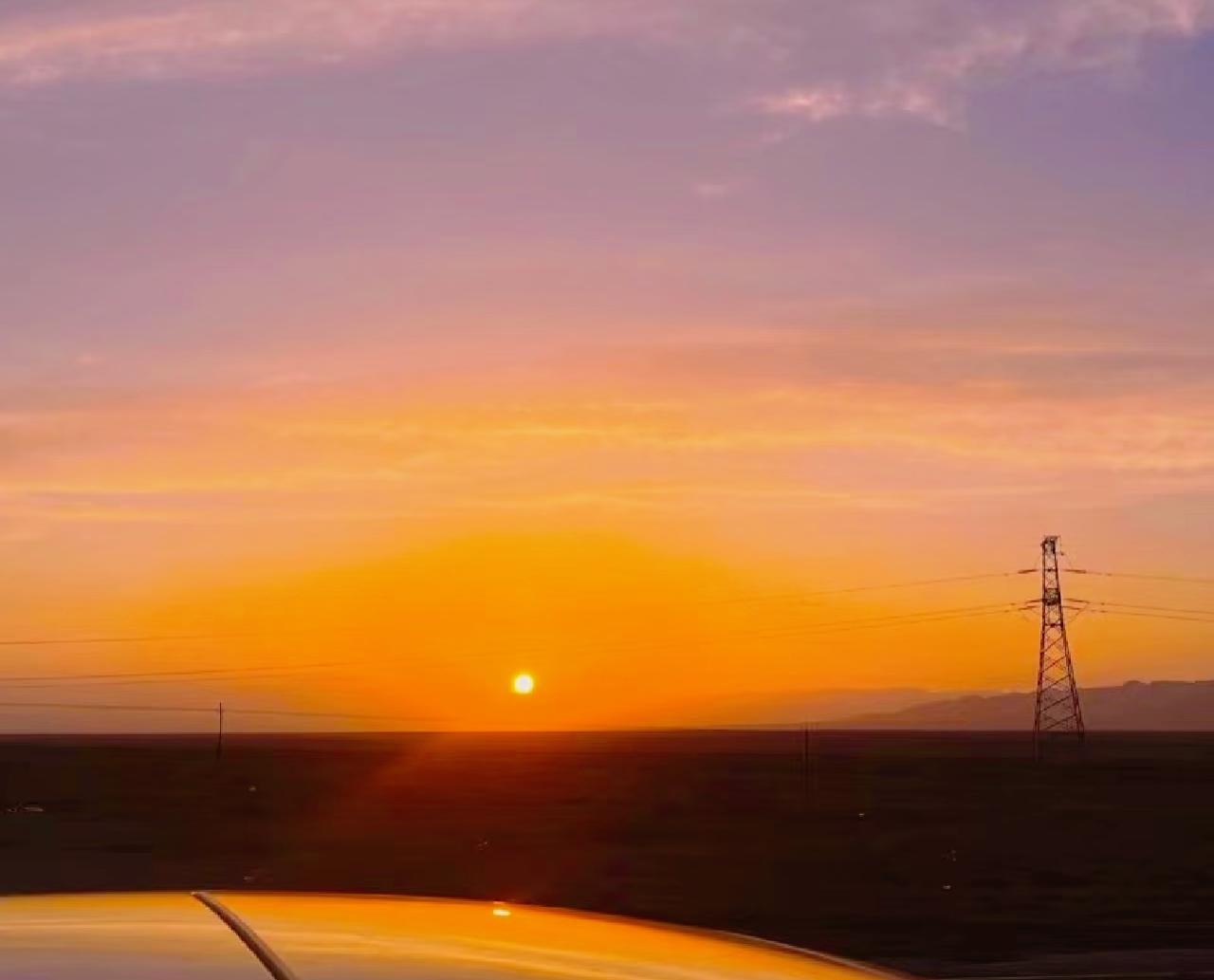 ：）夫妻是什么？夫妻就是，找一个，白天和你一起吃饭，夜晚和你一起睡觉，