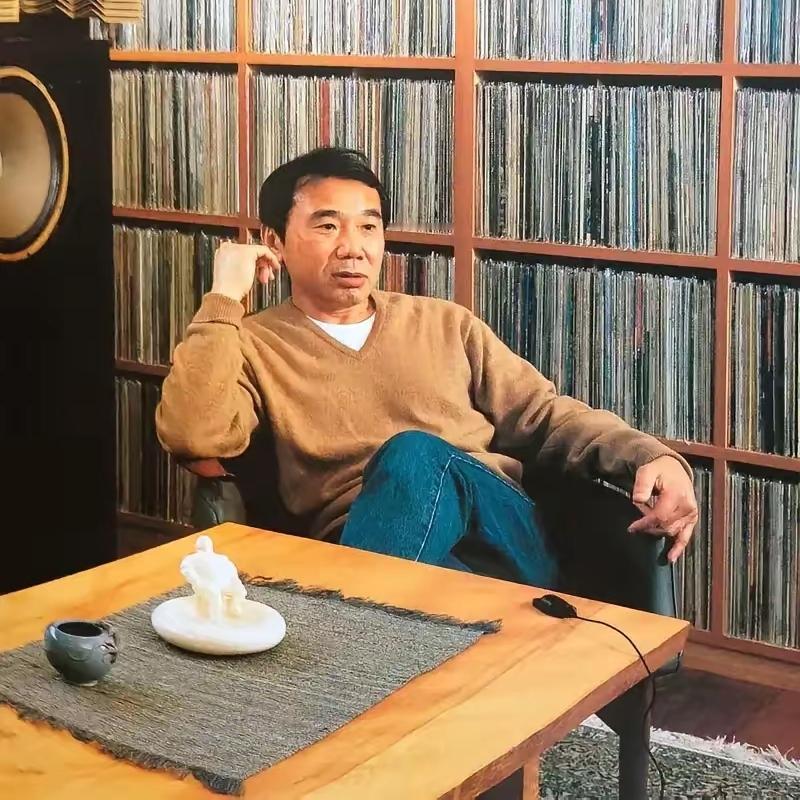 村上春树在《挪威的森林》里写：“失去了的东西，其实从来未曾真正地属于你。”