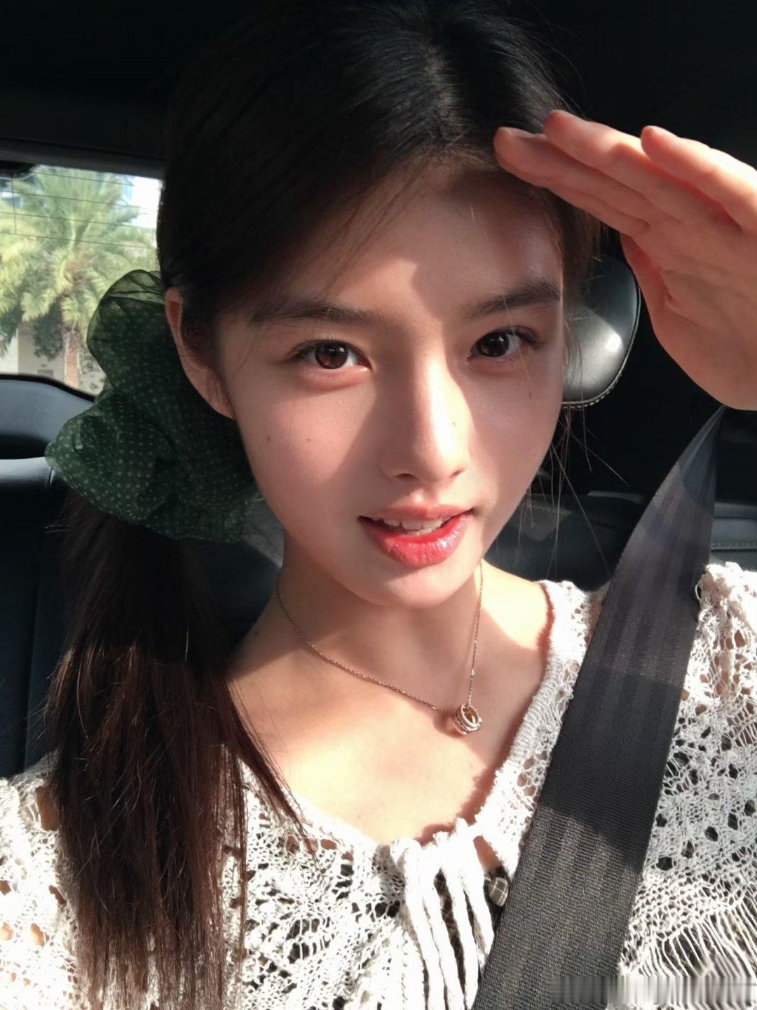 #艾米#看到你漂亮的眼睛能一直笑也算我幸福的一种​