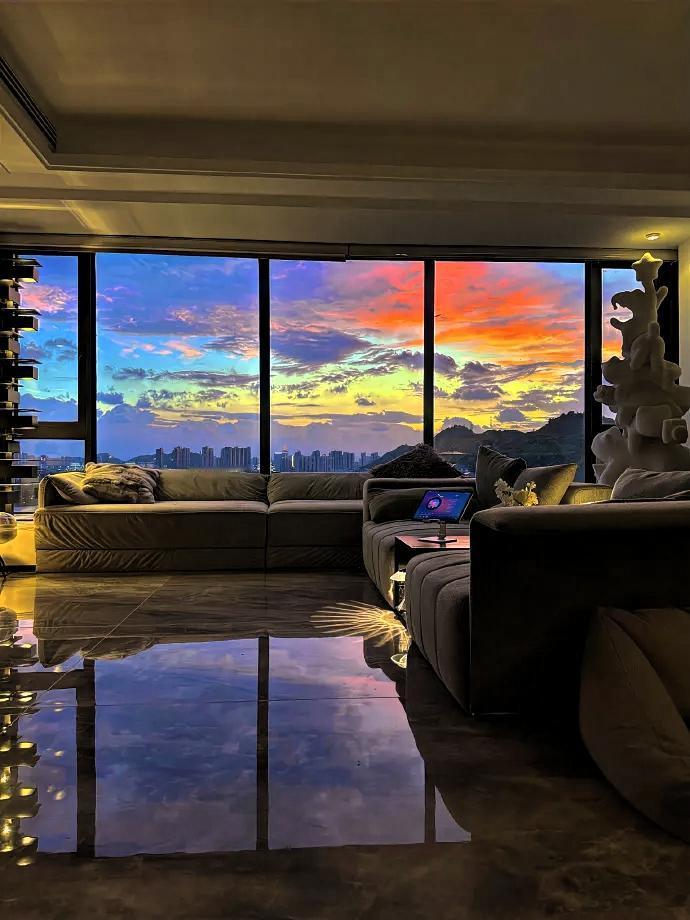 每天起早贪黑忙忙碌碌为的什么呀?每天起早贪黑忙忙碌碌，原来我们都在赌一个“不确