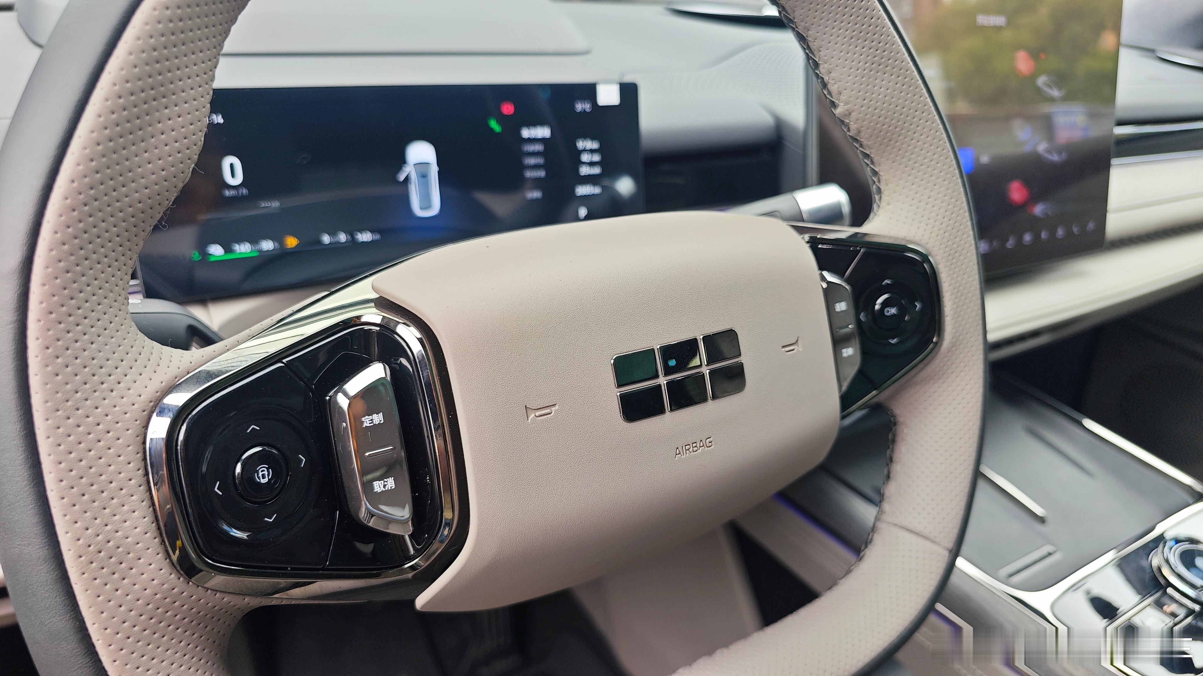 4月14日，我在广州参加了吉利银河星耀8远航家的区域上市试驾会。说实话，此前对1