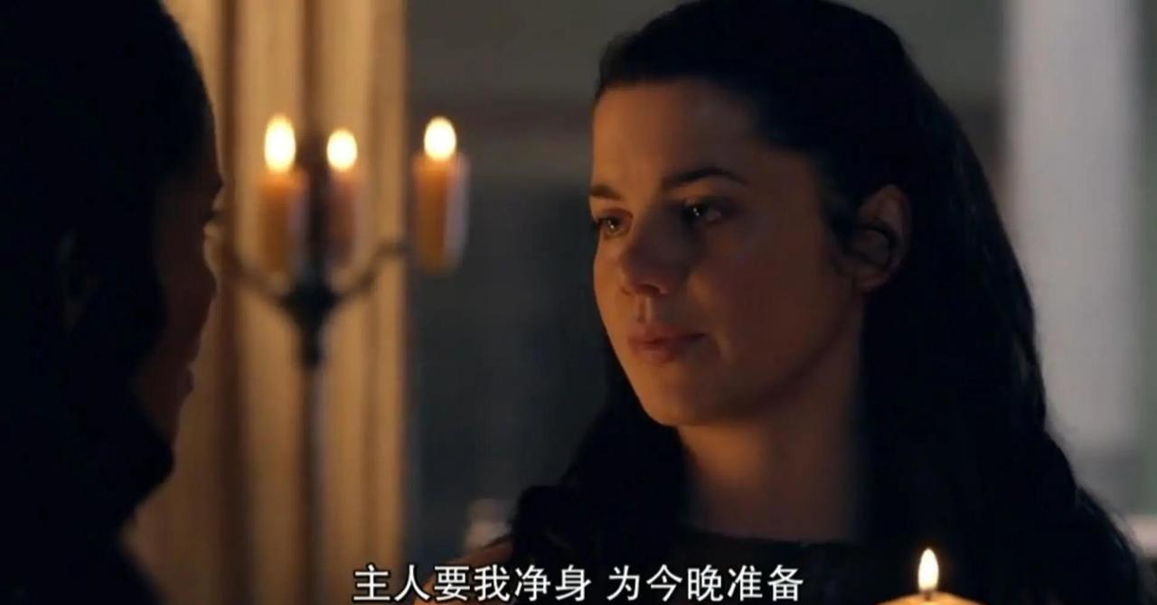 亲手杀了少主人后，她跪在前主人面前求钉十字架说出来你可能不信，她曾是克拉苏家的