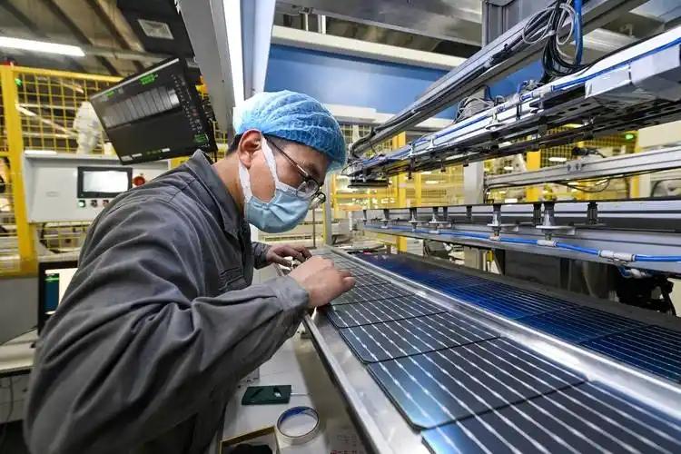 用你的钱建厂，断你补贴逼你卖！美国坑中企的杀猪盘，比印度还狠。国内多家头部光伏企