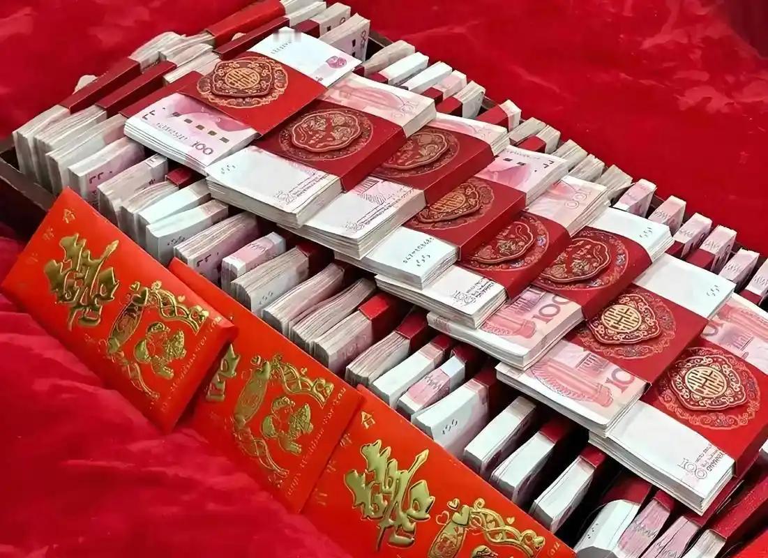 湖南常德，男子再婚后，和妻子约定各自抚养各自的婚前子女，日子过得还算平稳。可谁知