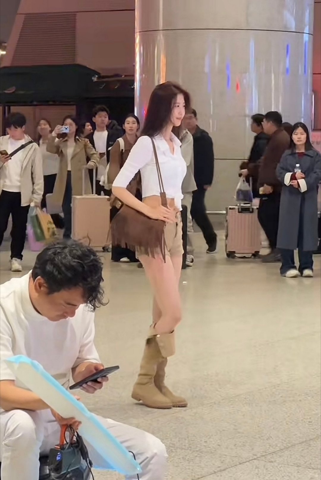 现在的小姐姐真的好放得开呀​​​