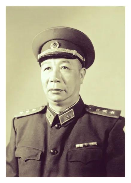 陈士榘，参谋上将、攻坚上将、性格上将？陈士榘，是秋收起义中成长起来的我军高级