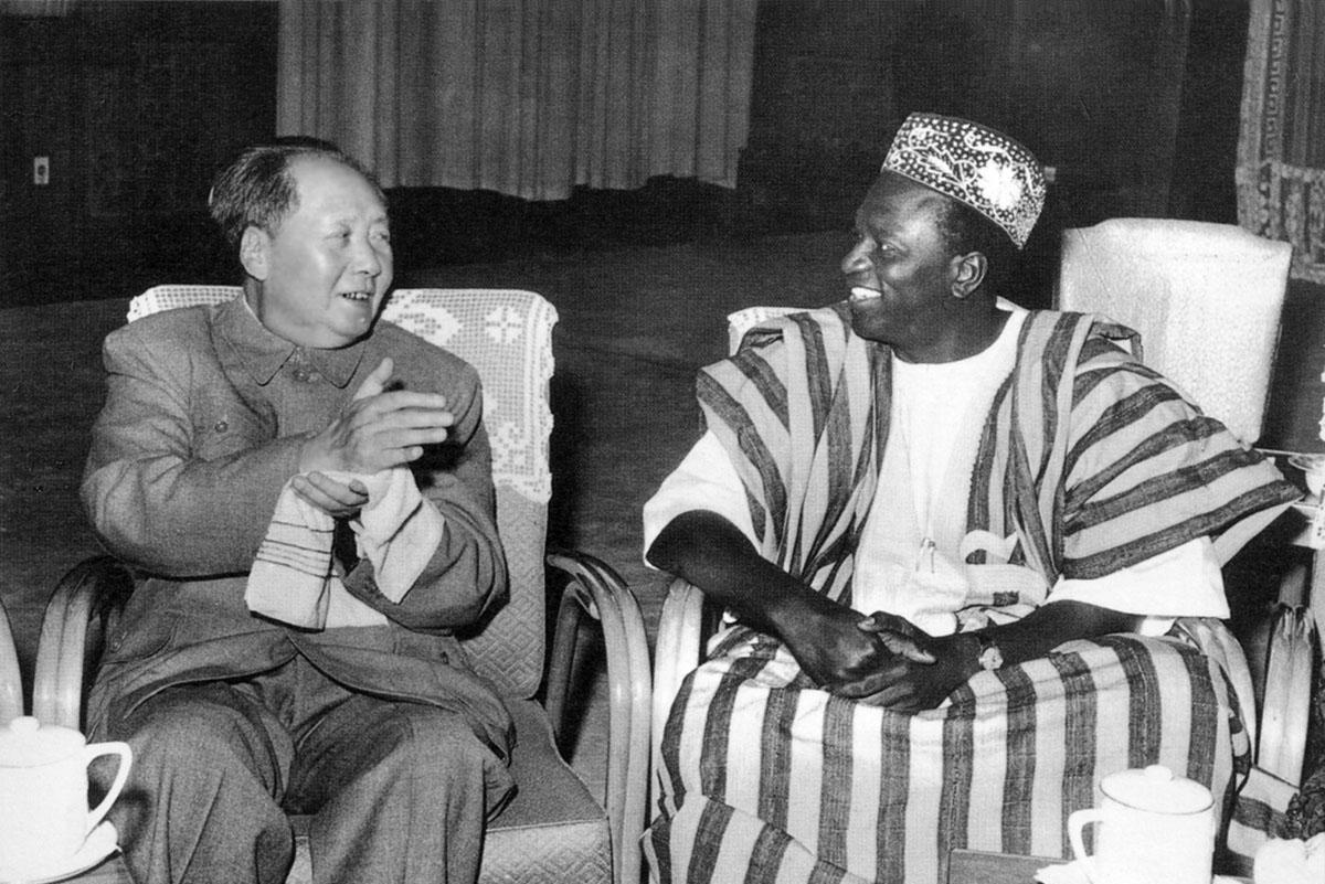 1964年9月30日毛主席说：有一条真理，帝国主义是可以打倒的。时间是当天下午