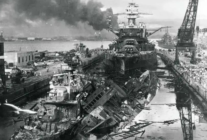 1941年日本偷袭珍珠港后，斯大林高兴的说到：“太好了，这群黄皮猴子干的真不错。
