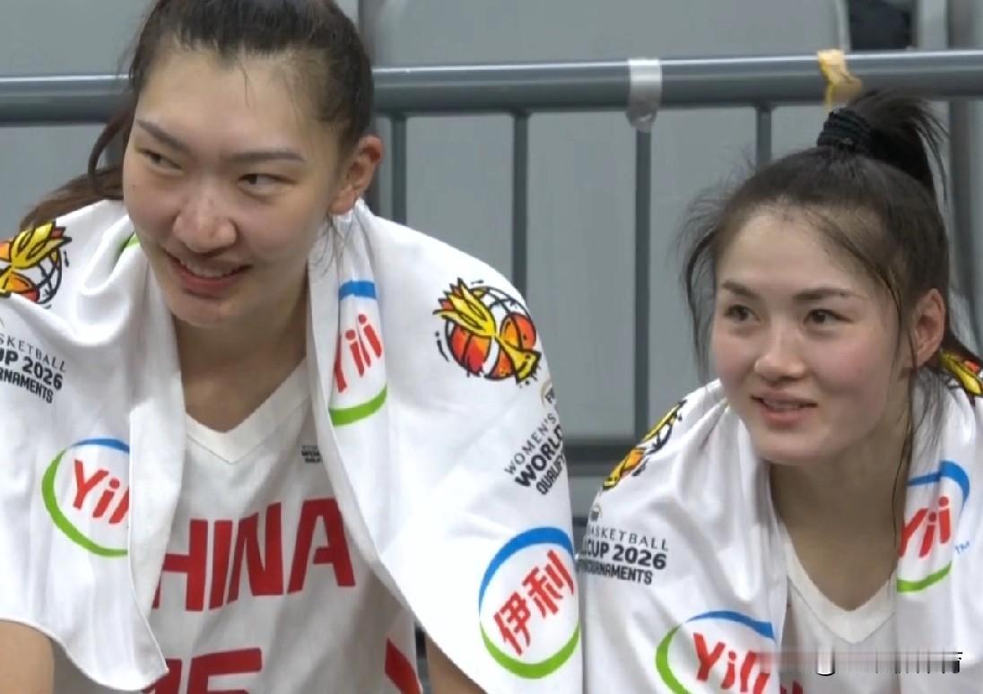 张曼曼笑了，宫指导看人还是准！李梦没有入选国家队，王思雨被安排打替补，而从来没