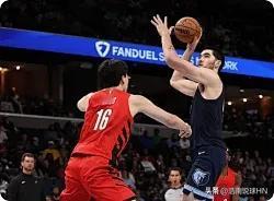 随着周志豪大战杨翰森，我发现NBA场均10分10篮板的内线一共就几个啊！1、