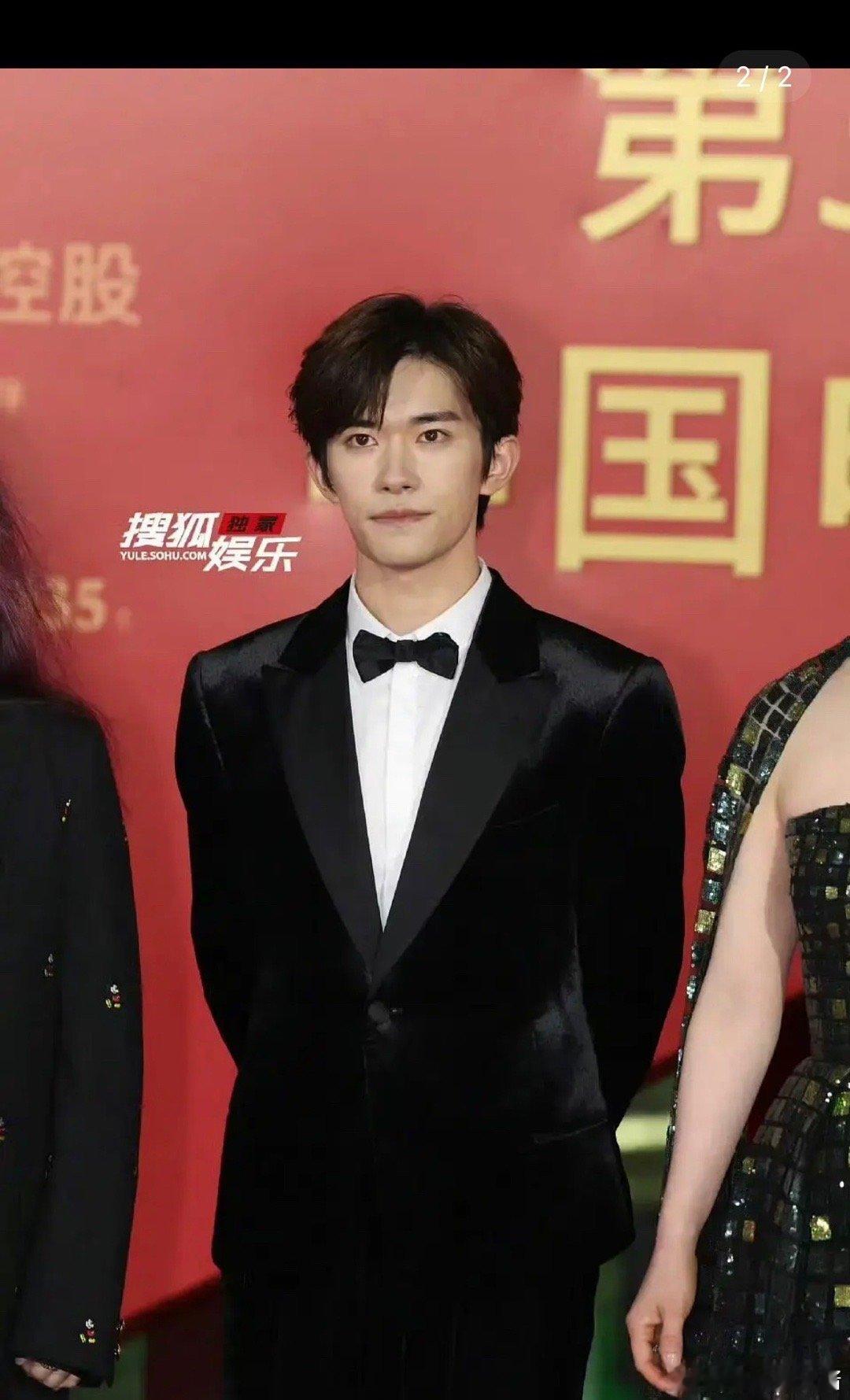 刘昊然、易烊千玺今日红毯生图谁的状态更好