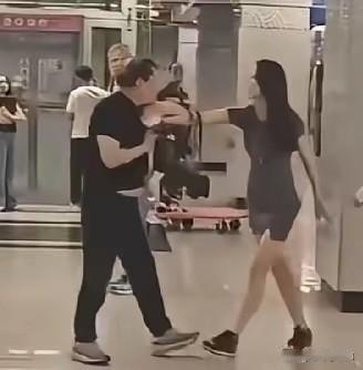 这美女干了好多女的想干却不敢干的事[作揖]