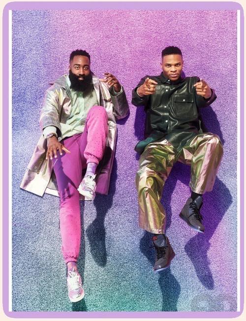 哈登开赛至今命中率45.7%，这是他生涯第三高命中率的赛季！！第一高是12赛季