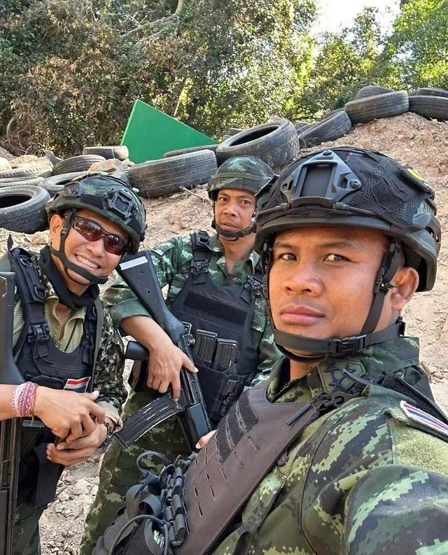 第三方刚刚调解差不多了，泰国开始收手！柬埔寨又开始牛起来了，洪森的女儿洪玛娜控制