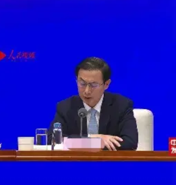 把水抽干，寅吃卯粮，果然仍有征收“过头税费”的情况。    过头税是指税收征管